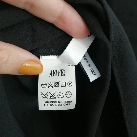 Moschino Cheap and Chic Pleated Tuxedo Style 100% Silk Long Sleeve Blouse Size 6 - Picture 11 of 16